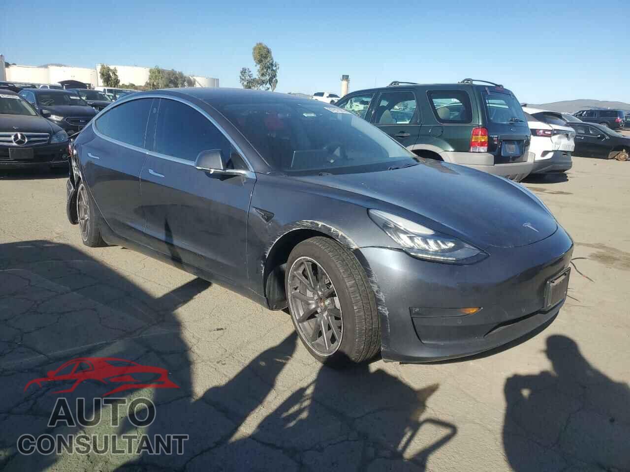 TESLA MODEL 3 2018 - 5YJ3E1EA5JF045430