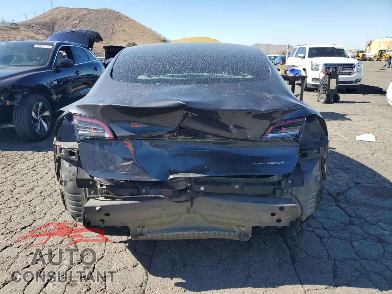 TESLA MODEL 3 2018 - 5YJ3E1EB4JF145611