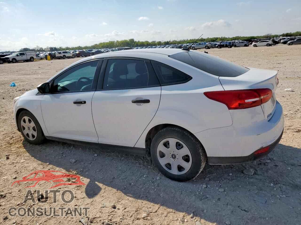 FORD FOCUS 2018 - 1FADP3E26JL330692