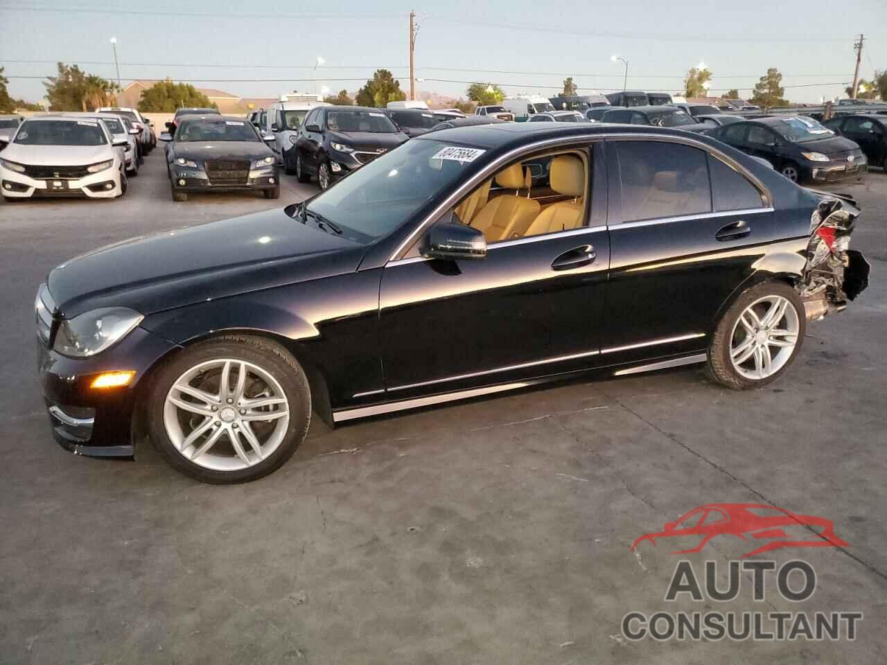 MERCEDES-BENZ C-CLASS 2012 - WDDGF4HB8CR215688