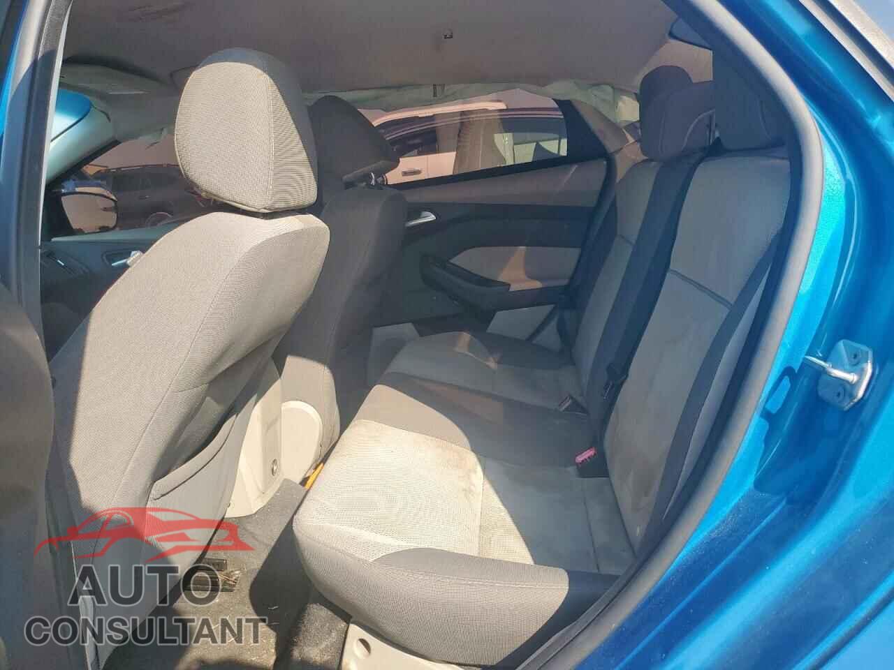 FORD FOCUS 2014 - 1FADP3F27EL122955