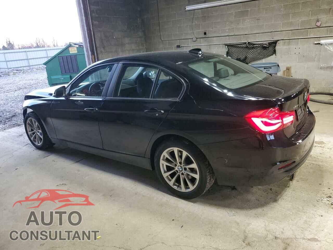 BMW 3 SERIES 2017 - WBA8E5G35HNU42768