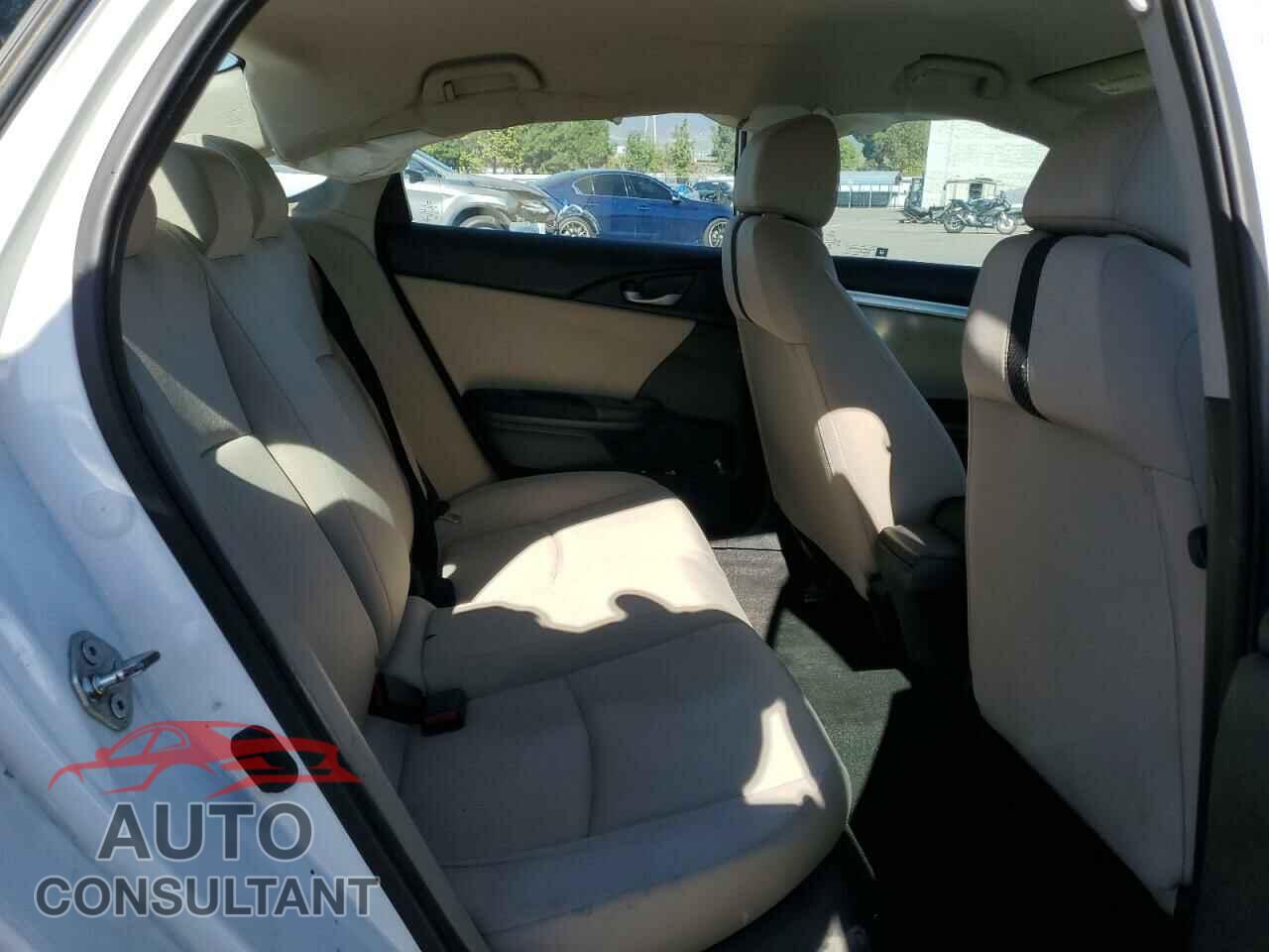 HONDA CIVIC 2017 - 2HGFC2F56HH565751
