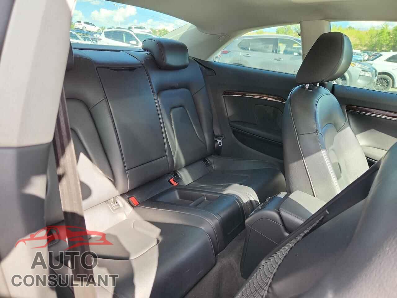 AUDI A5 2012 - WAULFAFR1CA020082