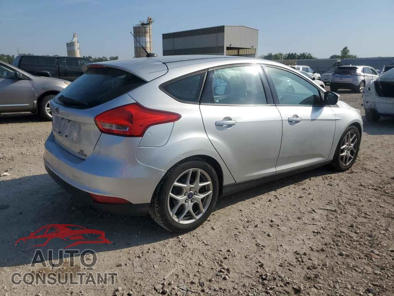 FORD FOCUS 2015 - 1FADP3K25FL234211