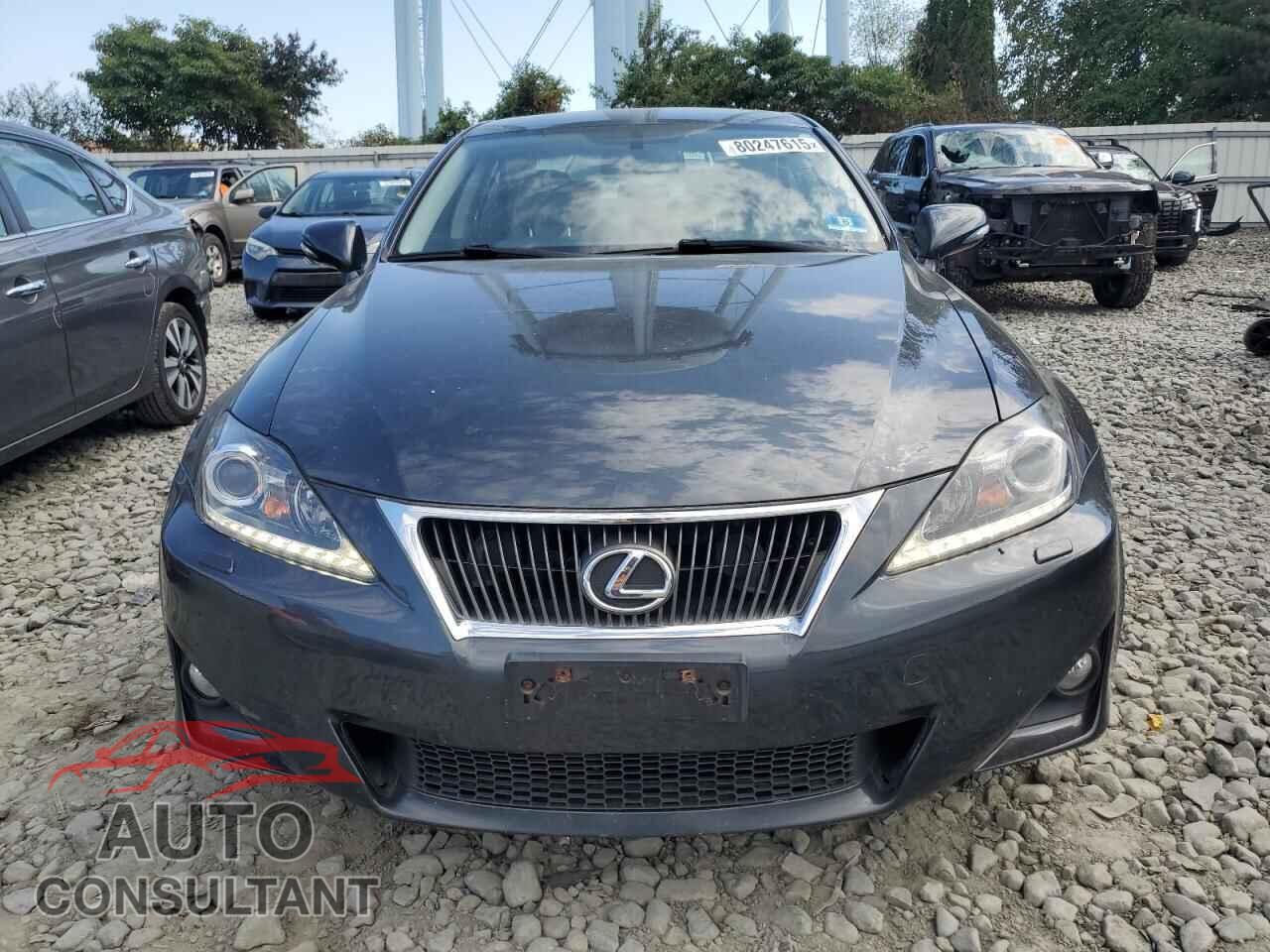 LEXUS IS 2011 - JTHCE5C21B5000876