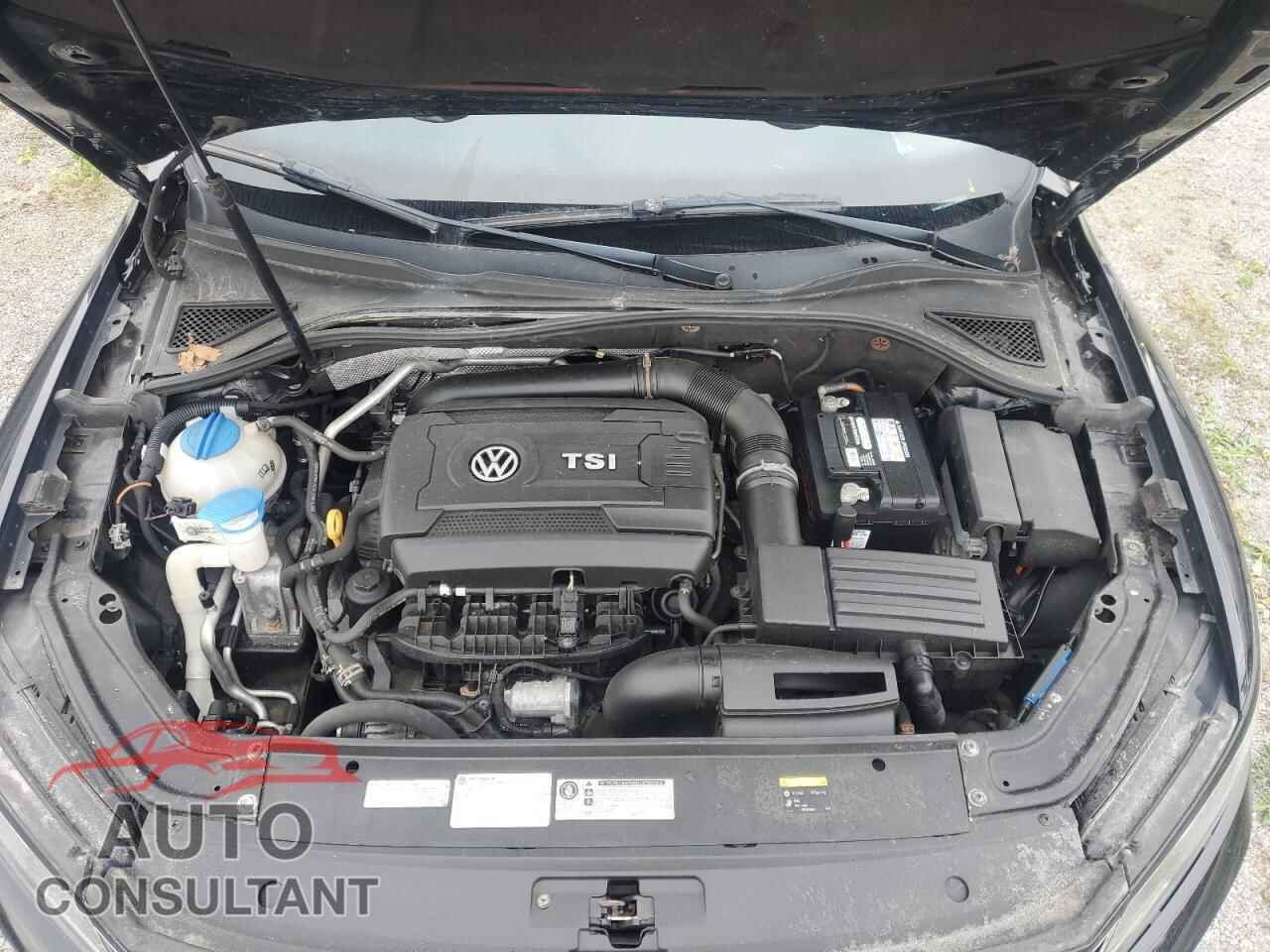 VOLKSWAGEN PASSAT 2017 - 1VWBT7A37HC034199