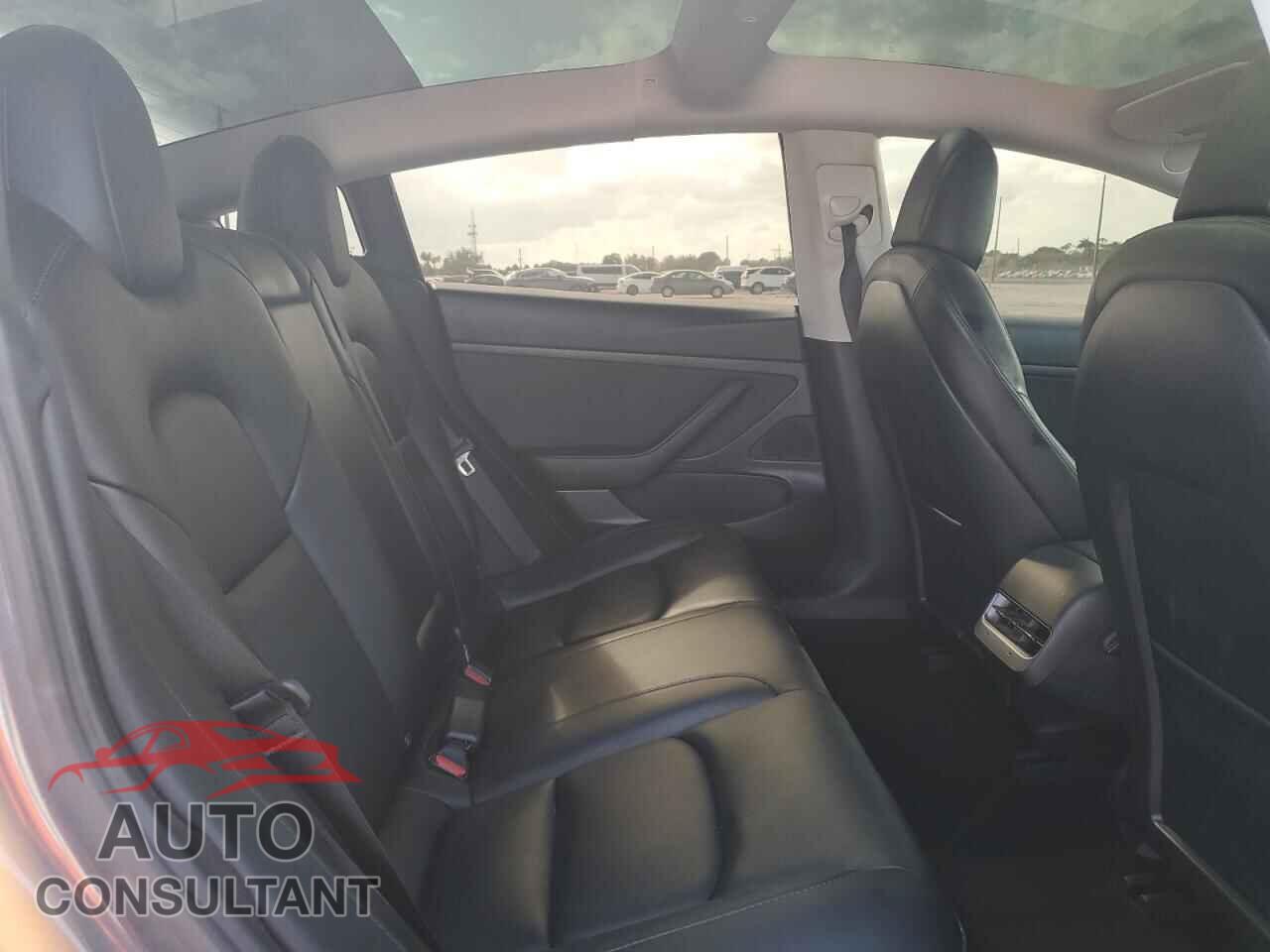 TESLA MODEL 3 2021 - 5YJ3E1EA6MF854083