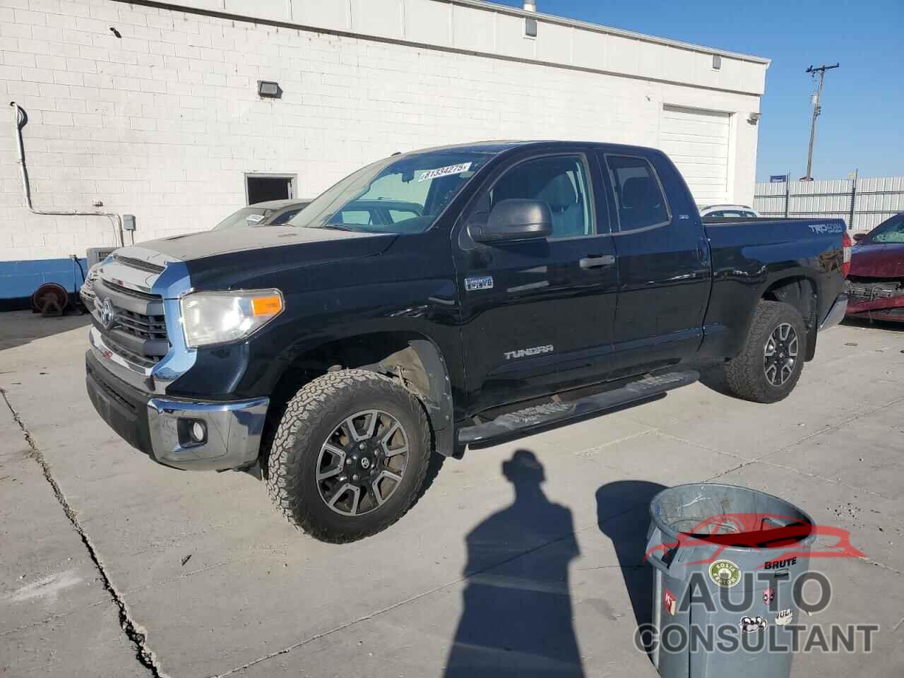 TOYOTA TUNDRA 2015 - 5TFUY5F18FX470543
