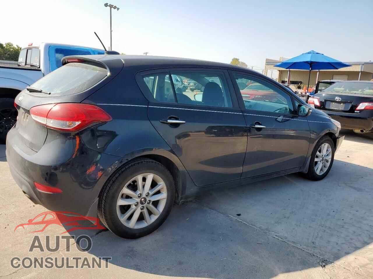 KIA FORTE 2017 - KNAFK5A82H5690321