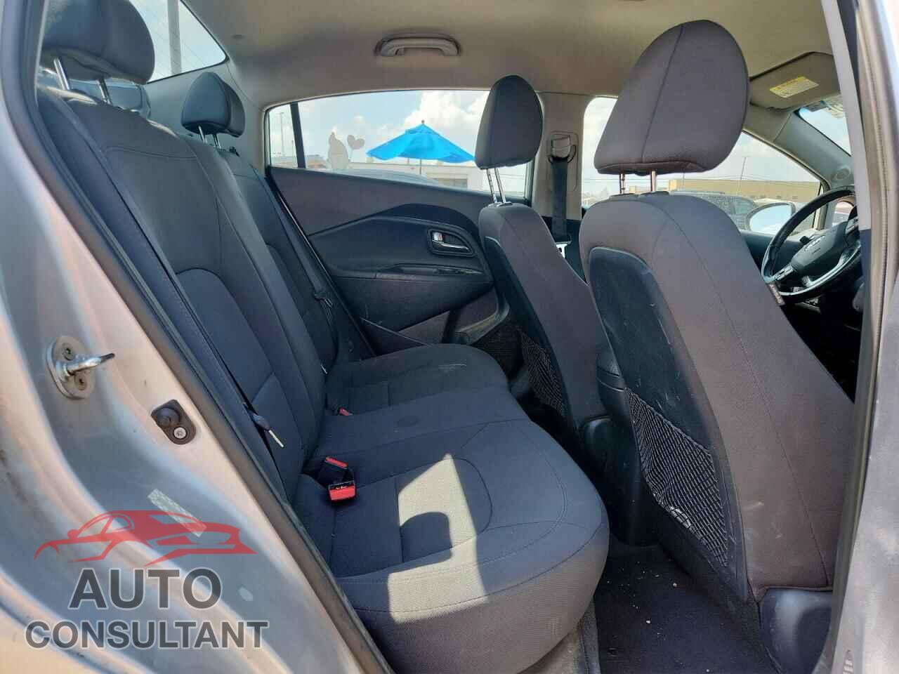 KIA RIO 2014 - KNADN4A33E6406357