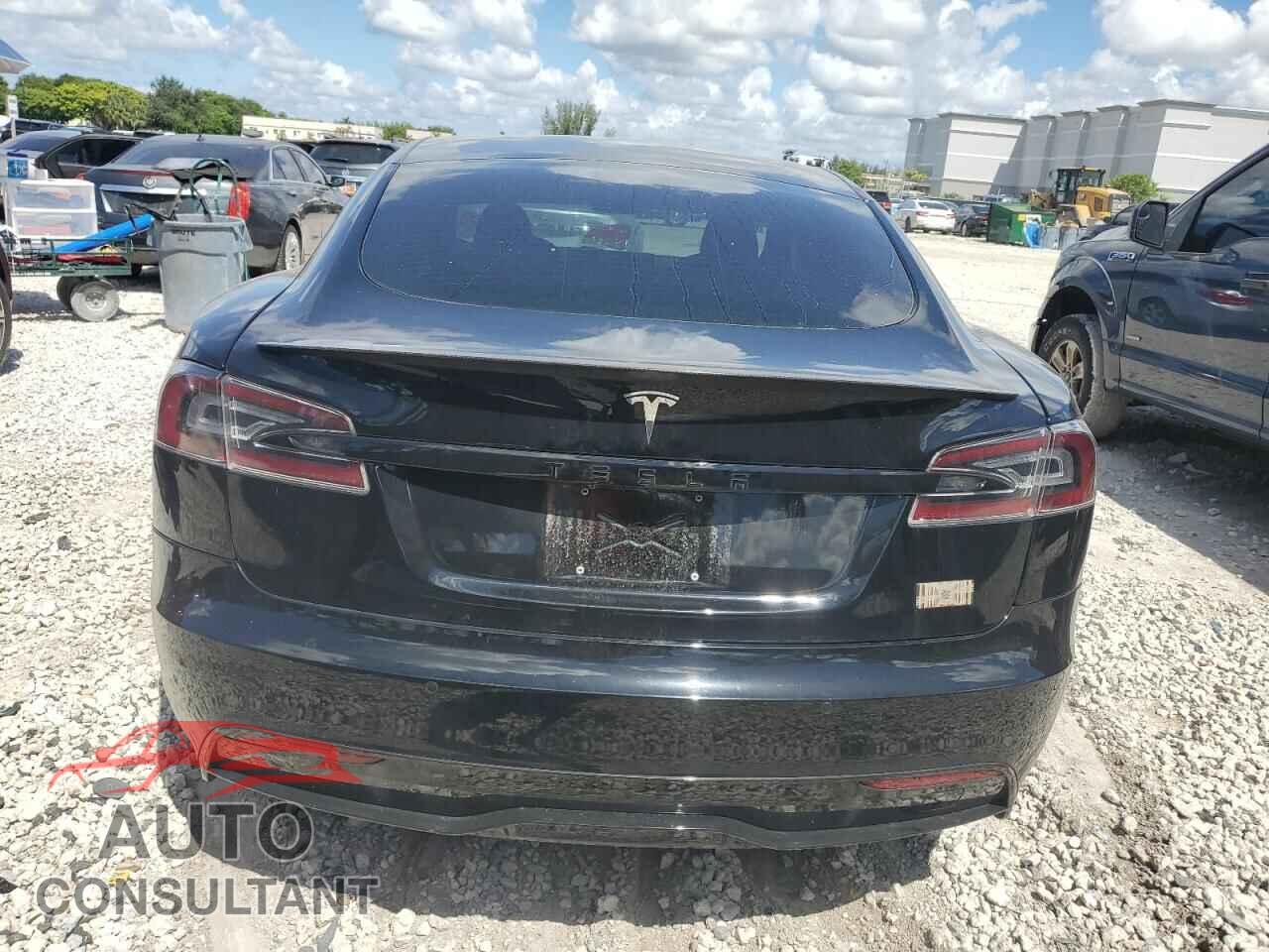 TESLA MODEL S 2021 - 5YJSA1E51MF440123