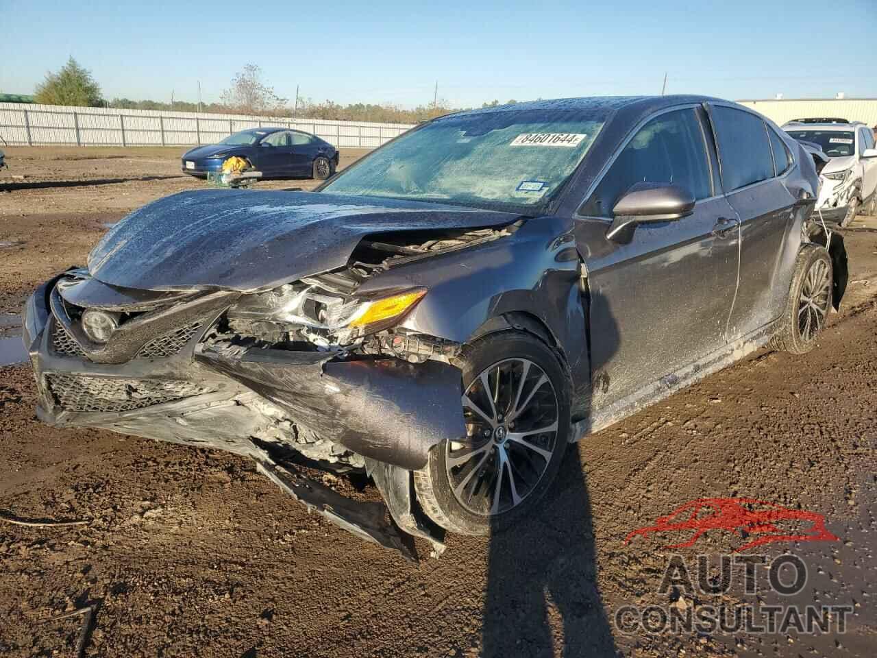 TOYOTA CAMRY 2018 - 4T1B11HK5JU541312