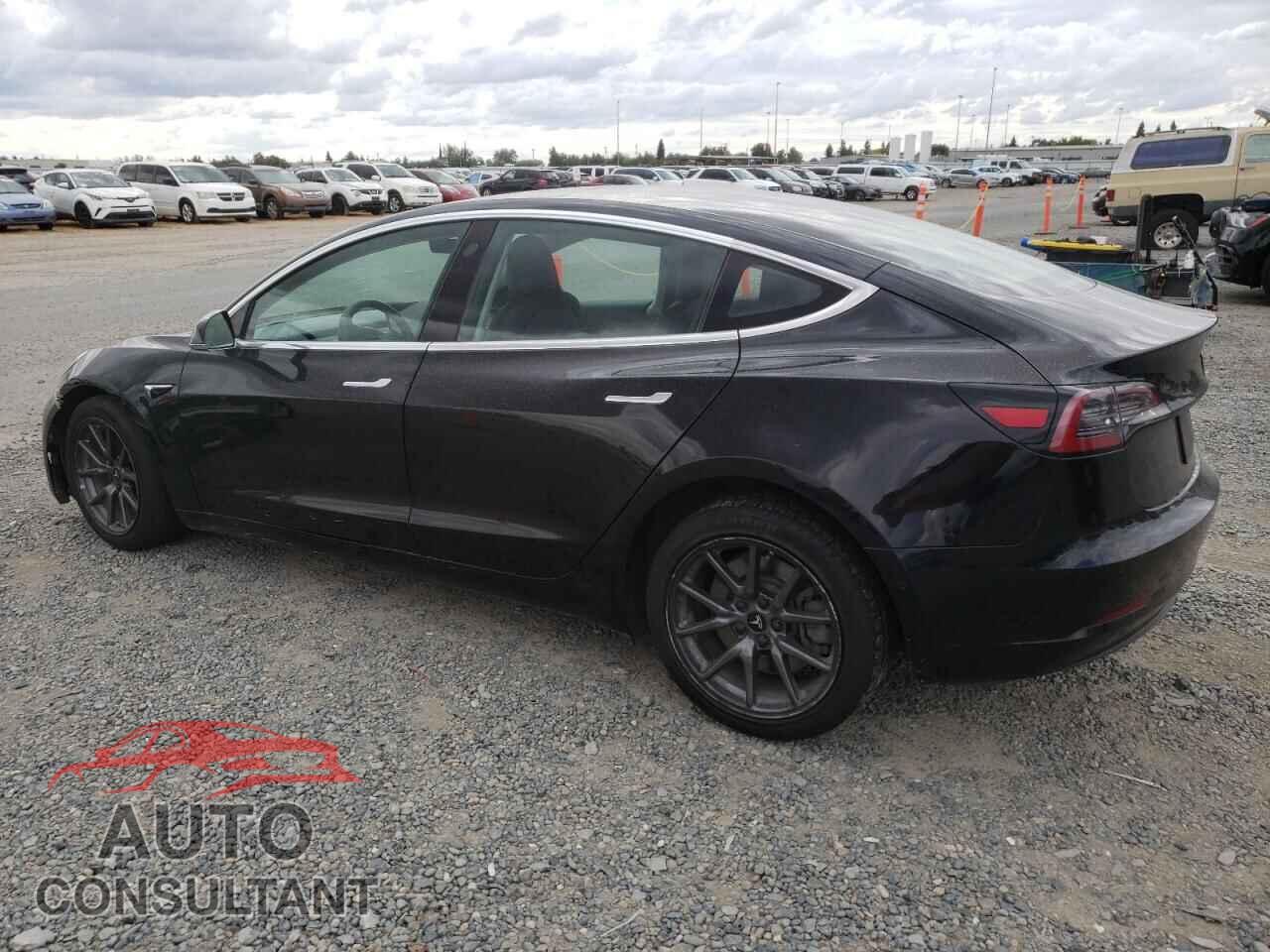 TESLA MODEL 3 2019 - 5YJ3E1EA5KF304399