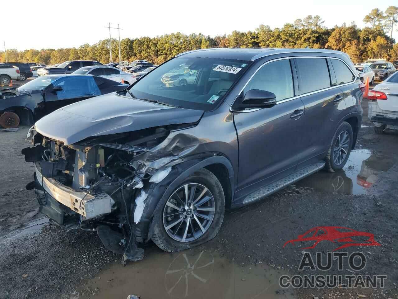 TOYOTA HIGHLANDER 2019 - 5TDKZRFH5KS335660