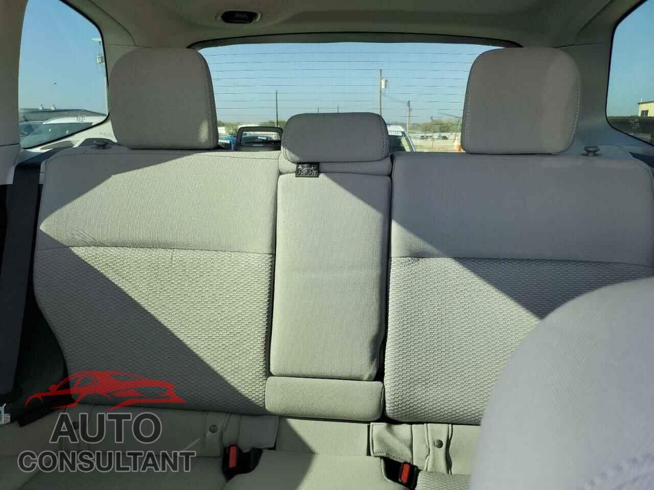 SUBARU FORESTER 2017 - JF2SJADC7HH481427