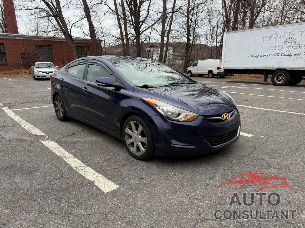 HYUNDAI ELANTRA 2012 - 5NPDH4AE8CH082725