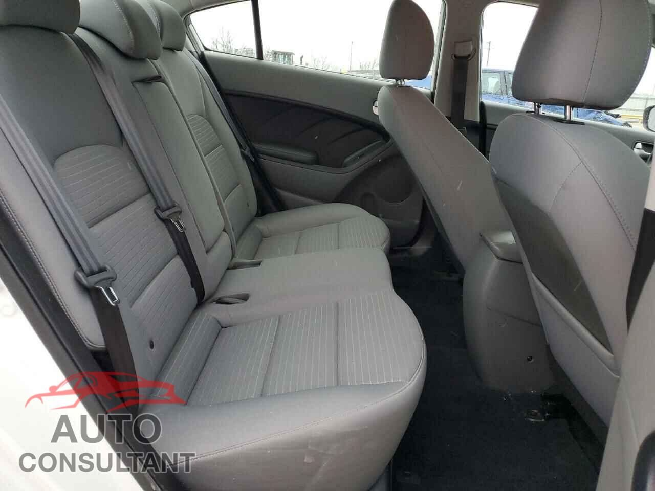 KIA FORTE 2017 - 3KPFL4A70HE057614