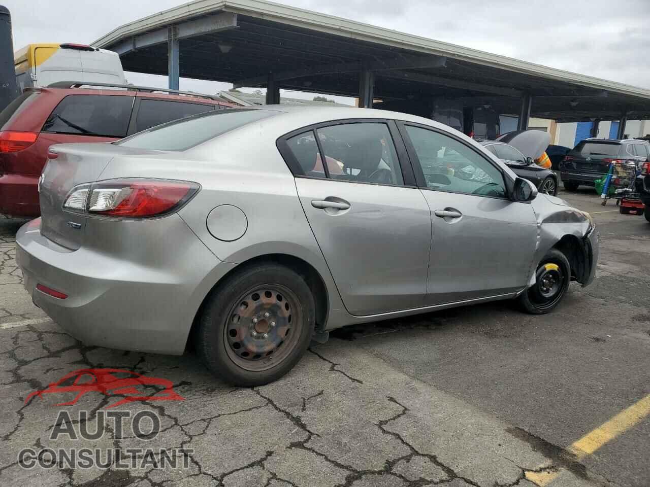MAZDA 3 2013 - JM1BL1U71D1756384