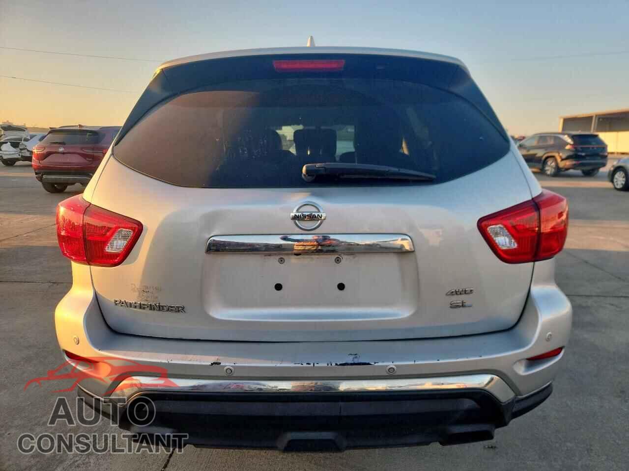 NISSAN PATHFINDER 2020 - 5N1DR2CM5LC607155