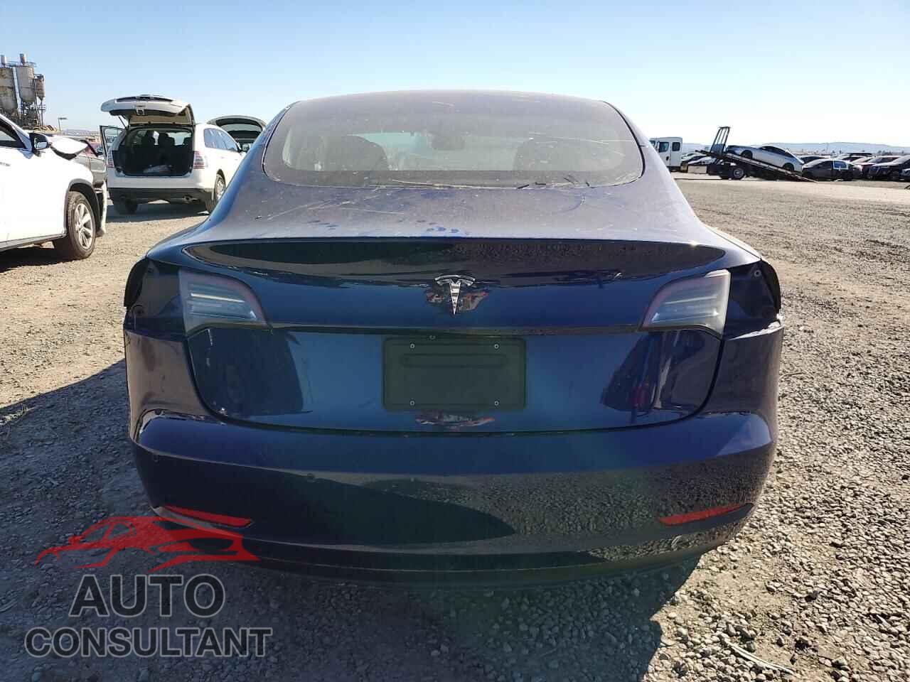 TESLA MODEL 3 2018 - 5YJ3E1EA7JF076615