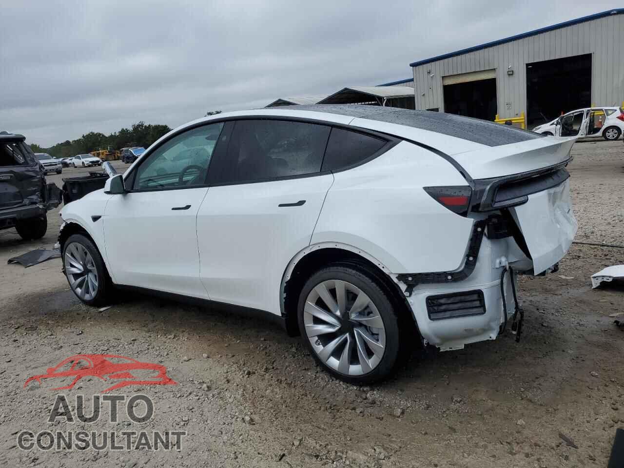 TESLA MODEL Y 2026 - 7SAYGDEEXTA448858