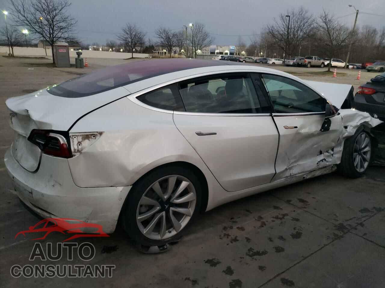 TESLA MODEL 3 2018 - 5YJ3E1EA5JF008202