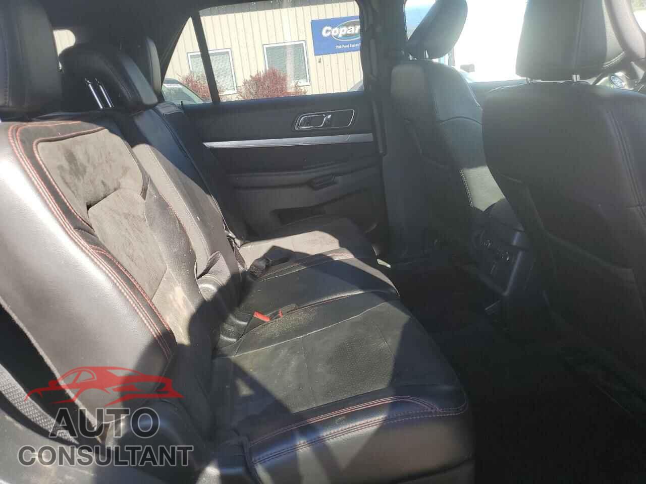 FORD EXPLORER 2018 - 1FM5K7D8XJGB86952