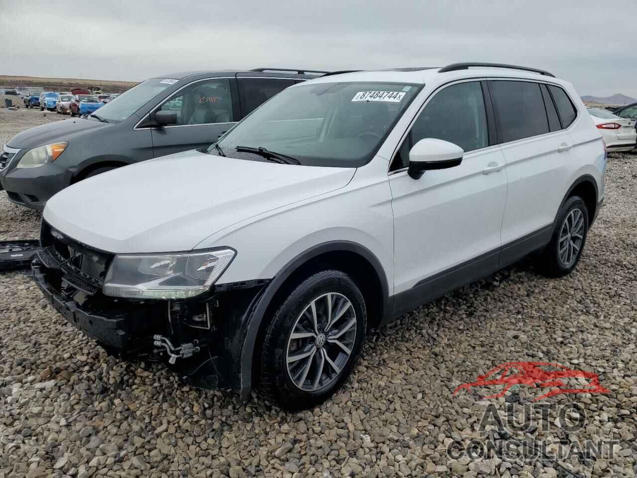 VOLKSWAGEN TIGUAN 2019 - 3VV2B7AX0KM182131