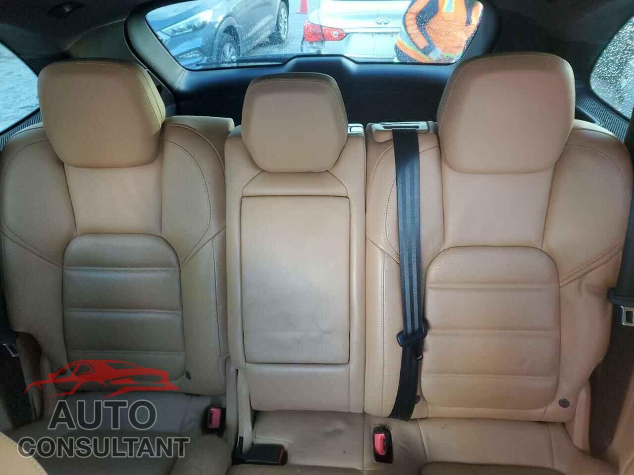 PORSCHE CAYENNE 2016 - WP1AC2A26GLA88647