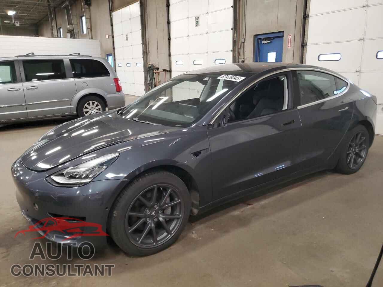 TESLA MODEL 3 2018 - 5YJ3E1EB7JF066451