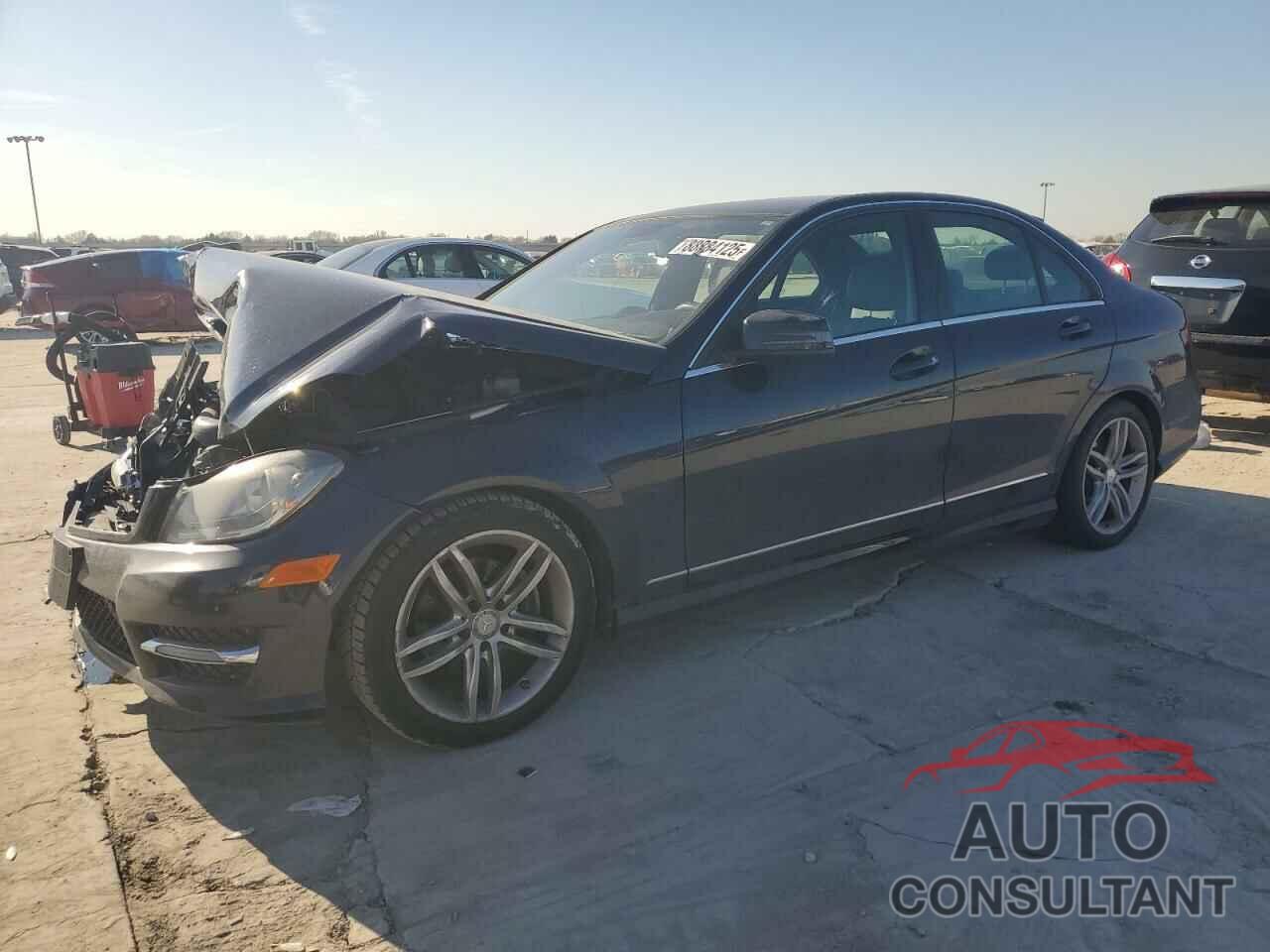 MERCEDES-BENZ C-CLASS 2014 - WDDGF4HB3EG248497