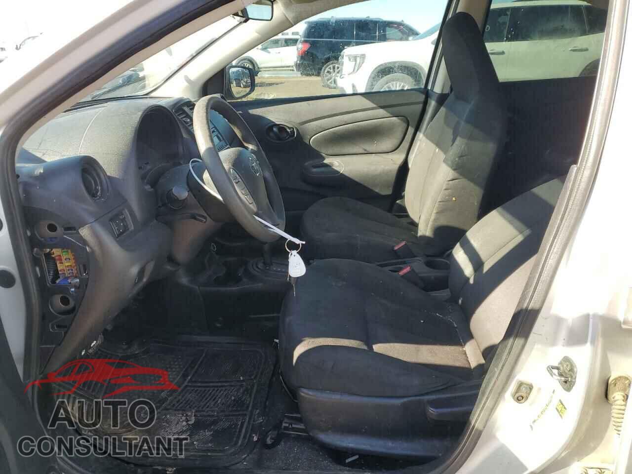 NISSAN VERSA 2017 - 3N1CN7AP3HL878946