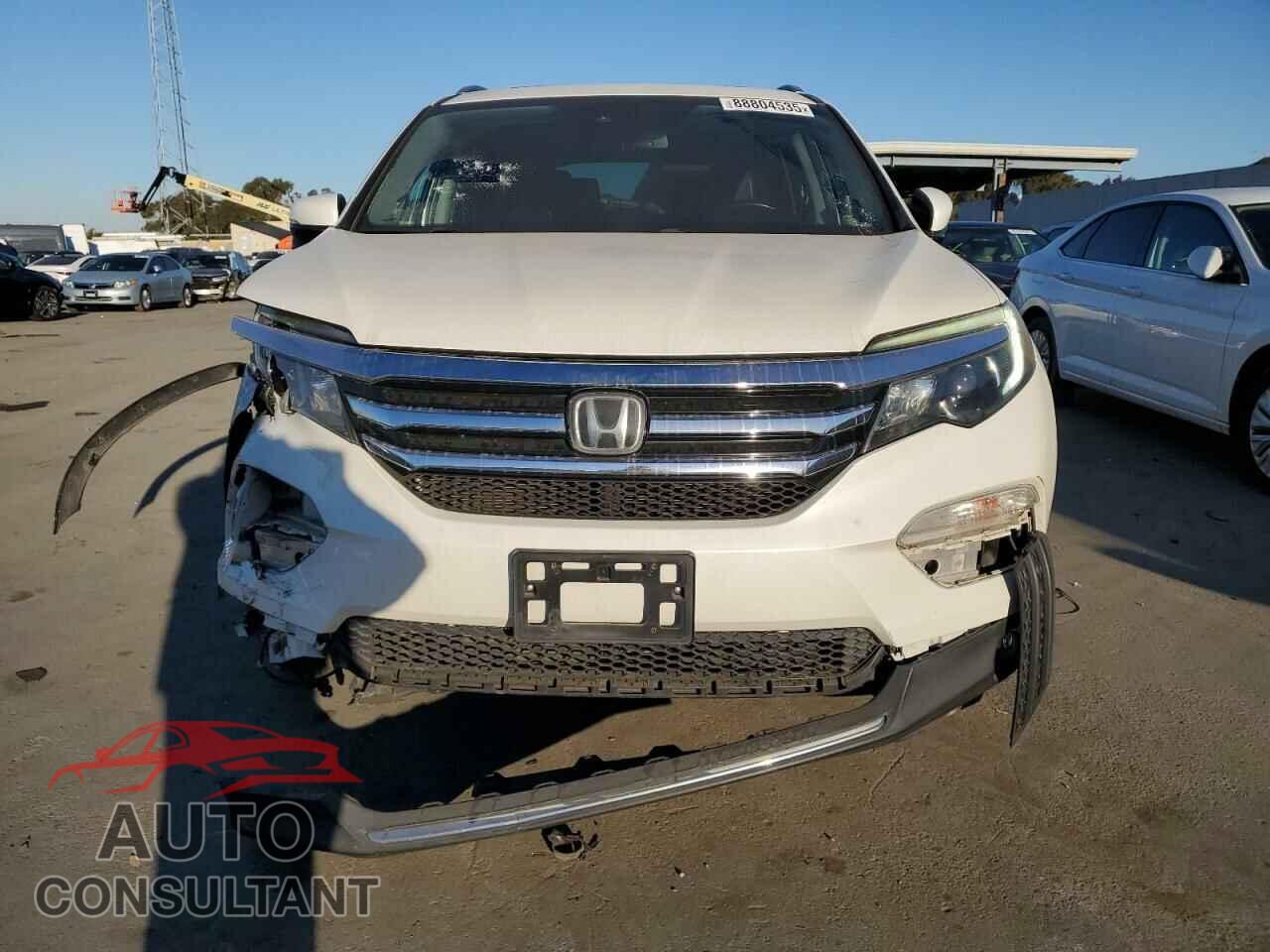 HONDA PILOT 2017 - 5FNYF6H95HB061946