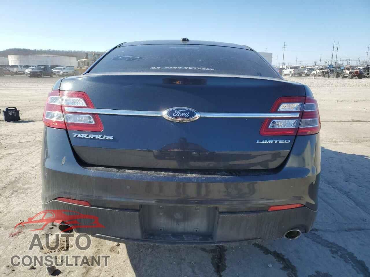 FORD TAURUS 2017 - 1FAHP2F84HG125292