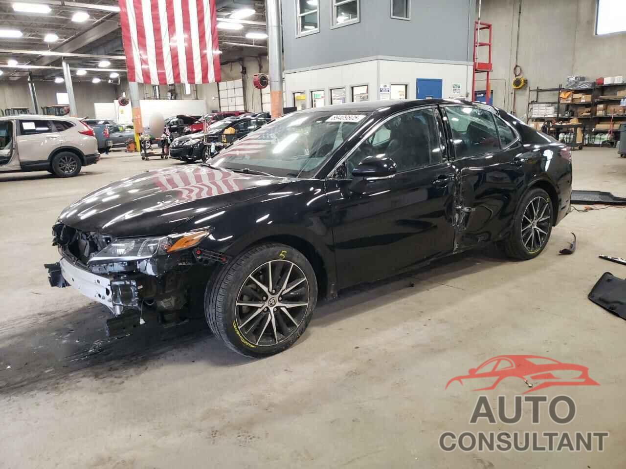 TOYOTA CAMRY 2022 - 4T1G11BK2NU060096