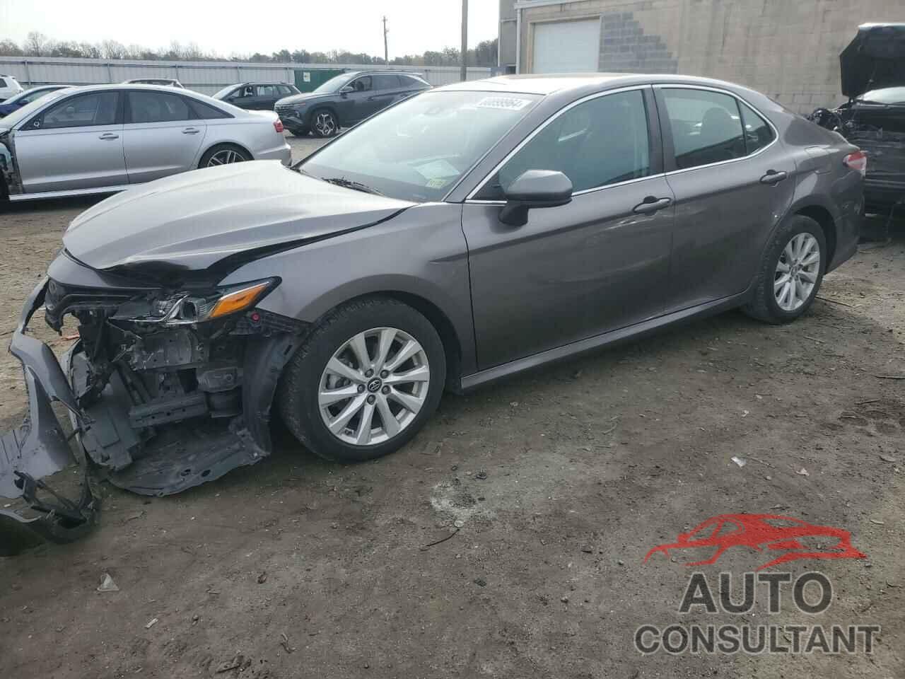 TOYOTA CAMRY 2018 - 4T1B11HK0JU641737