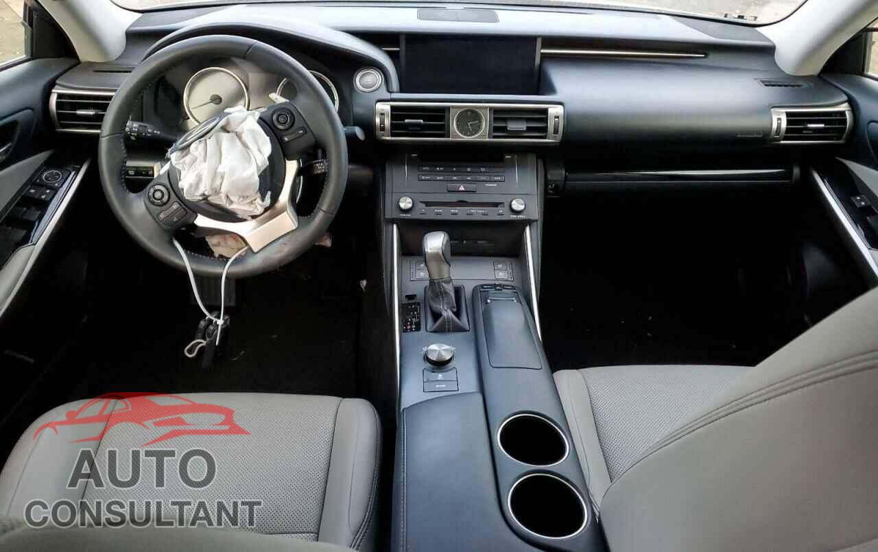 LEXUS IS 2015 - JTHBF1D29F5043724