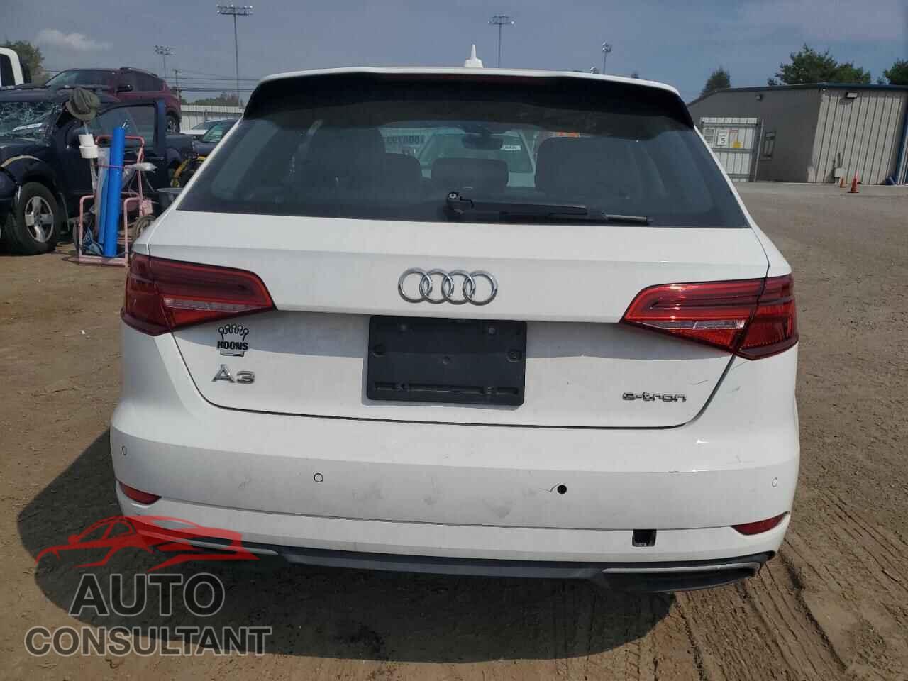 AUDI A3 2017 - WAUTPBFF2HA103620