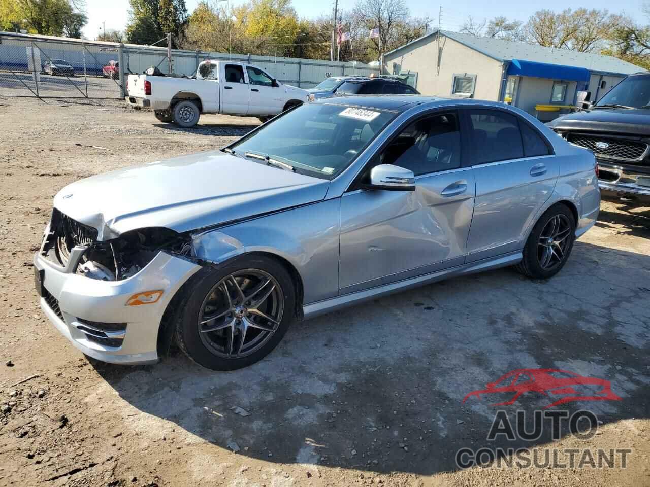 MERCEDES-BENZ C-CLASS 2013 - WDDGF8AB9DA756931