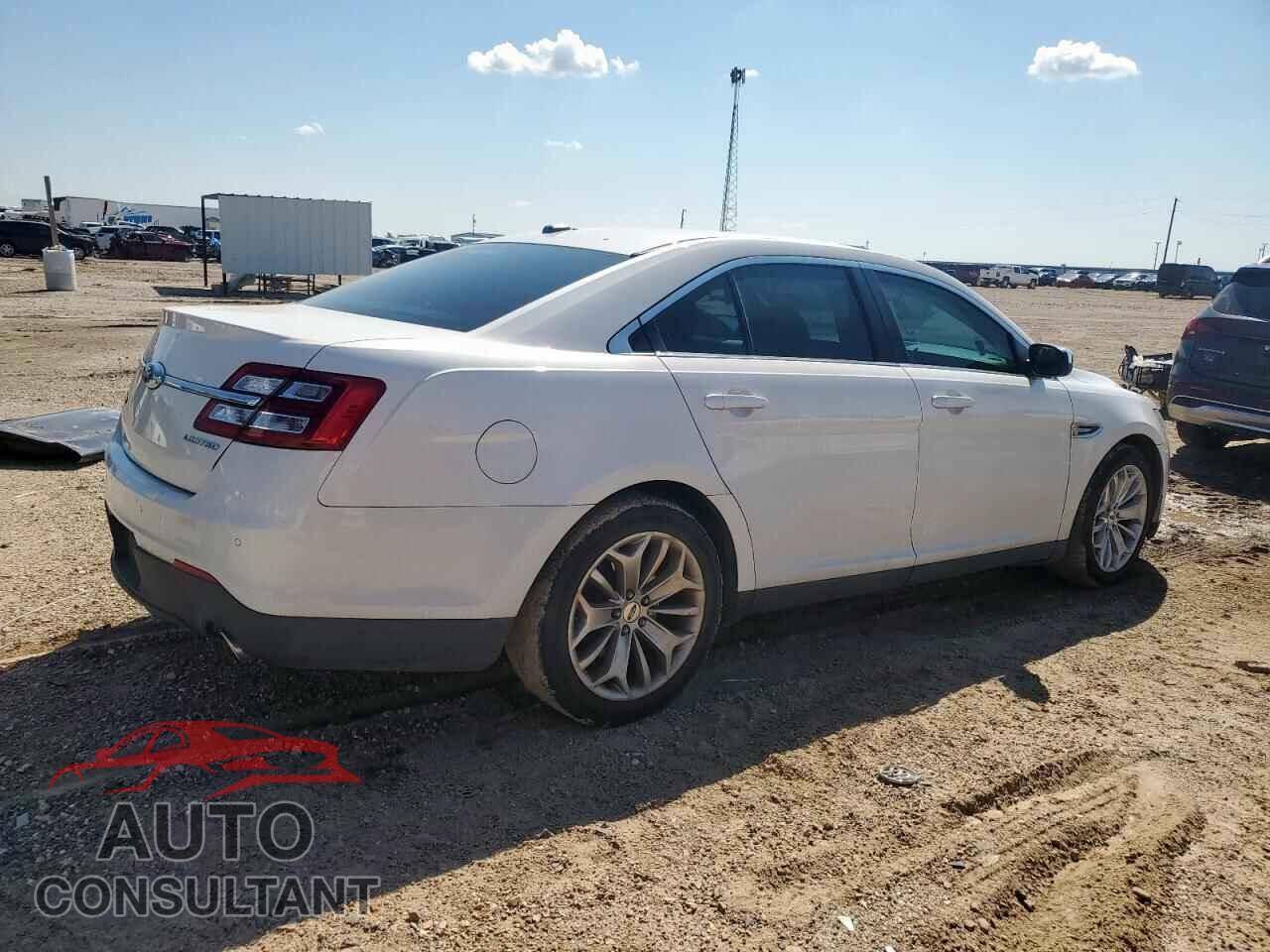 FORD TAURUS 2017 - 1FAHP2F84HG102482