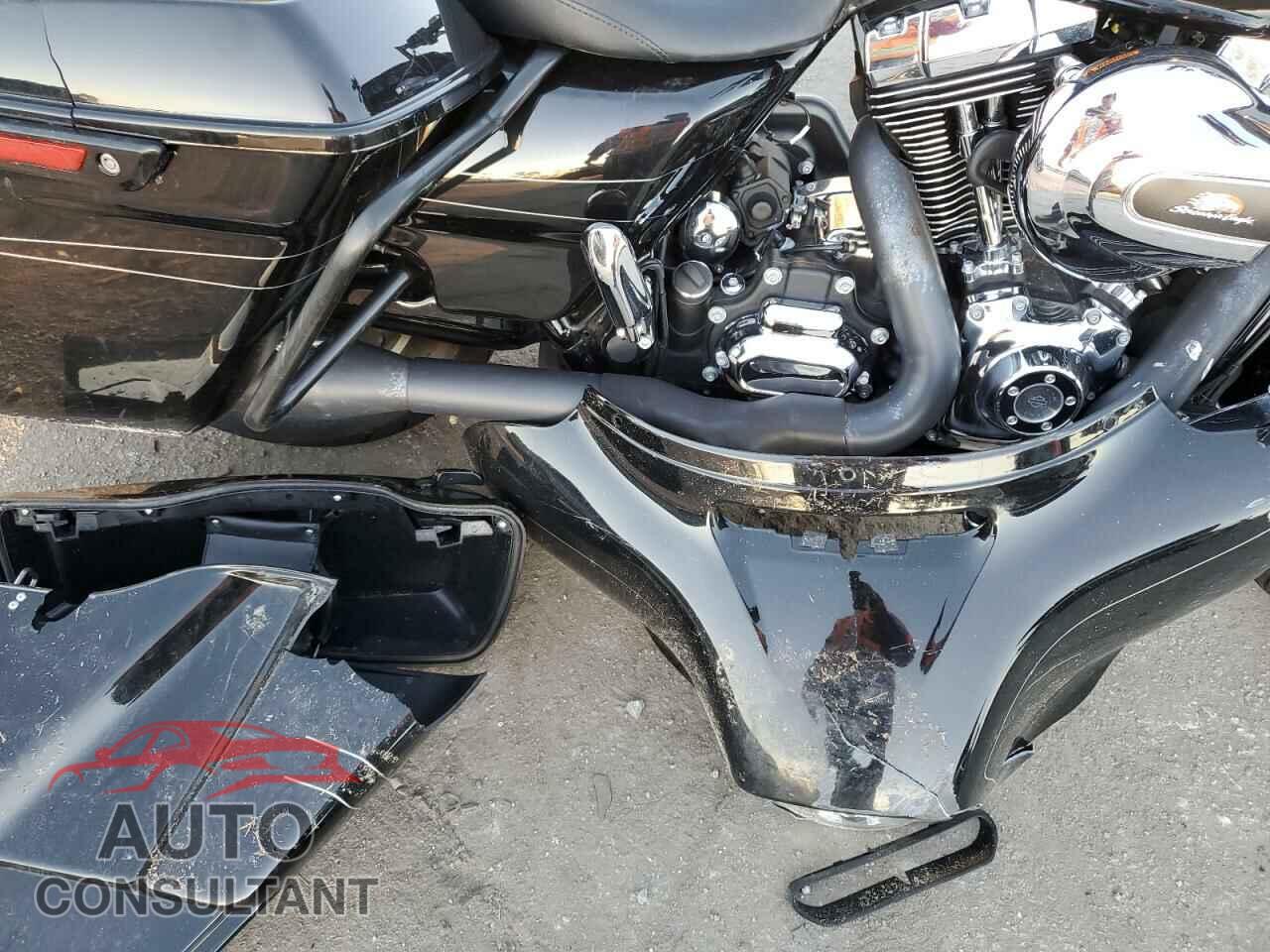 HARLEY-DAVIDSON FL 2016 - 1HD1KRM11GB671390