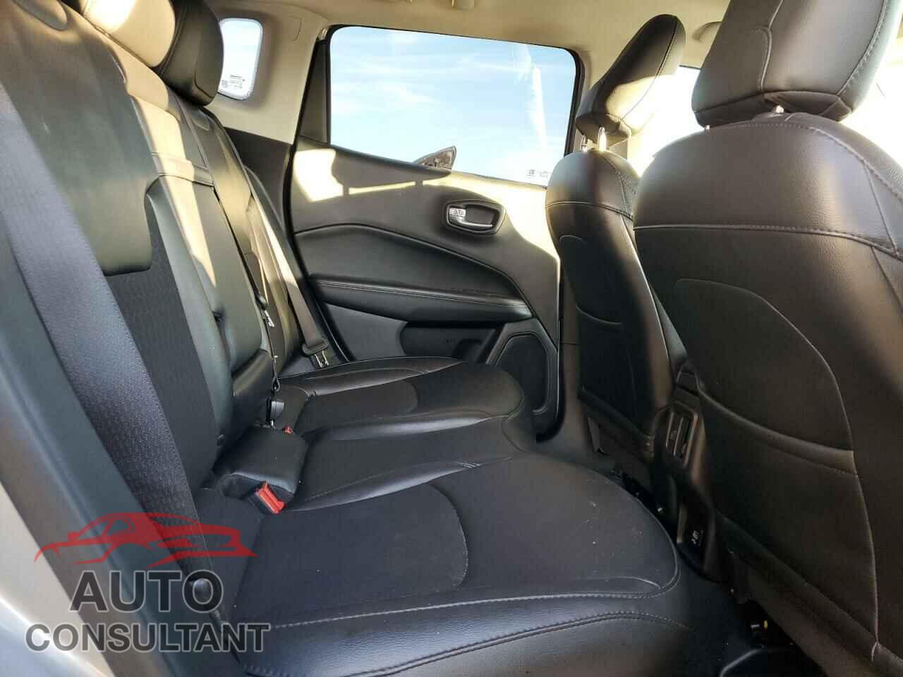 JEEP COMPASS 2020 - 3C4NJDBB9LT139723