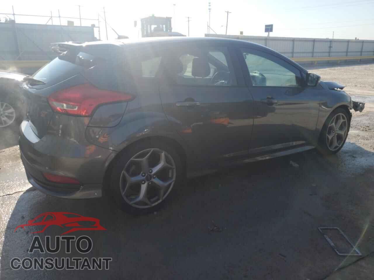 FORD FOCUS 2017 - 1FADP3L97HL348838