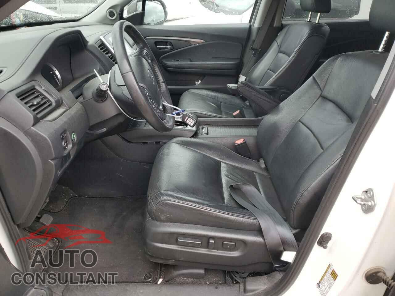 HONDA PILOT 2017 - 5FNYF6H50HB069563