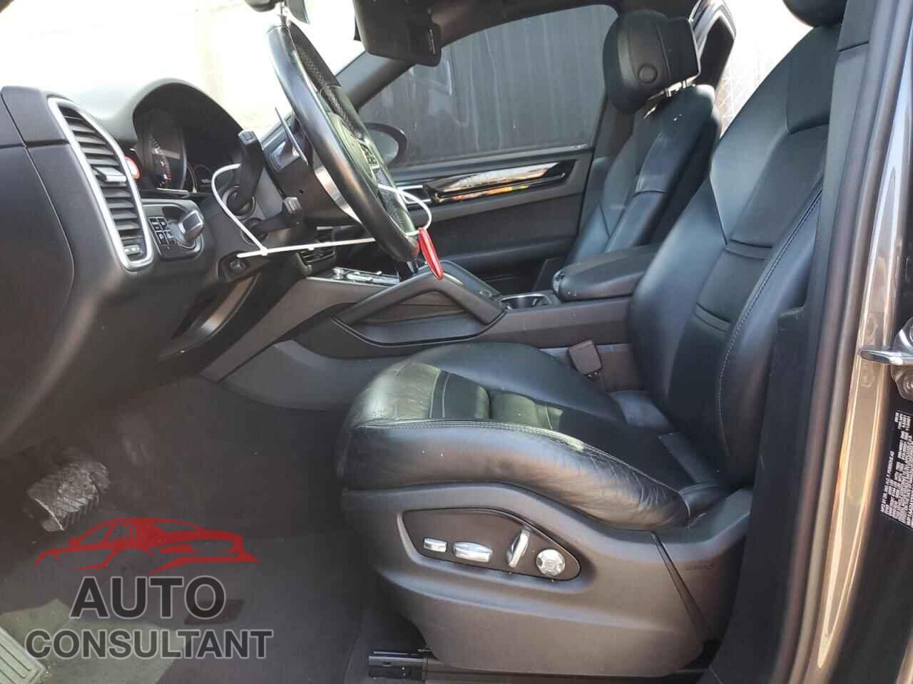 PORSCHE CAYENNE 2019 - WP1AA2AYXKDA06013