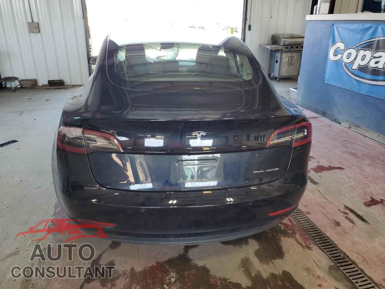 TESLA MODEL 3 2018 - 5YJ3E1EBXJF071630