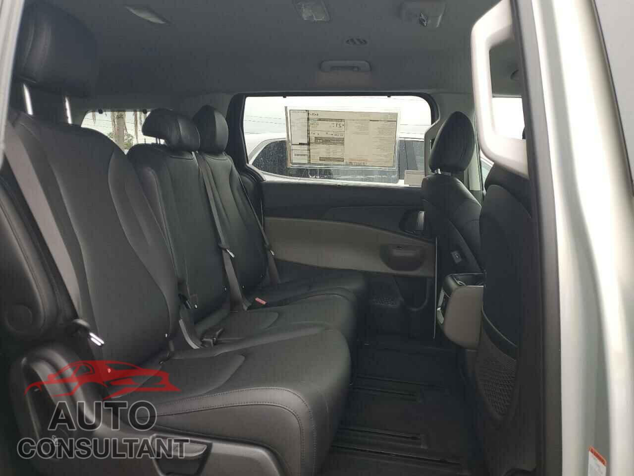 KIA CARNIVAL E 2025 - KNDNC5K38S6479110