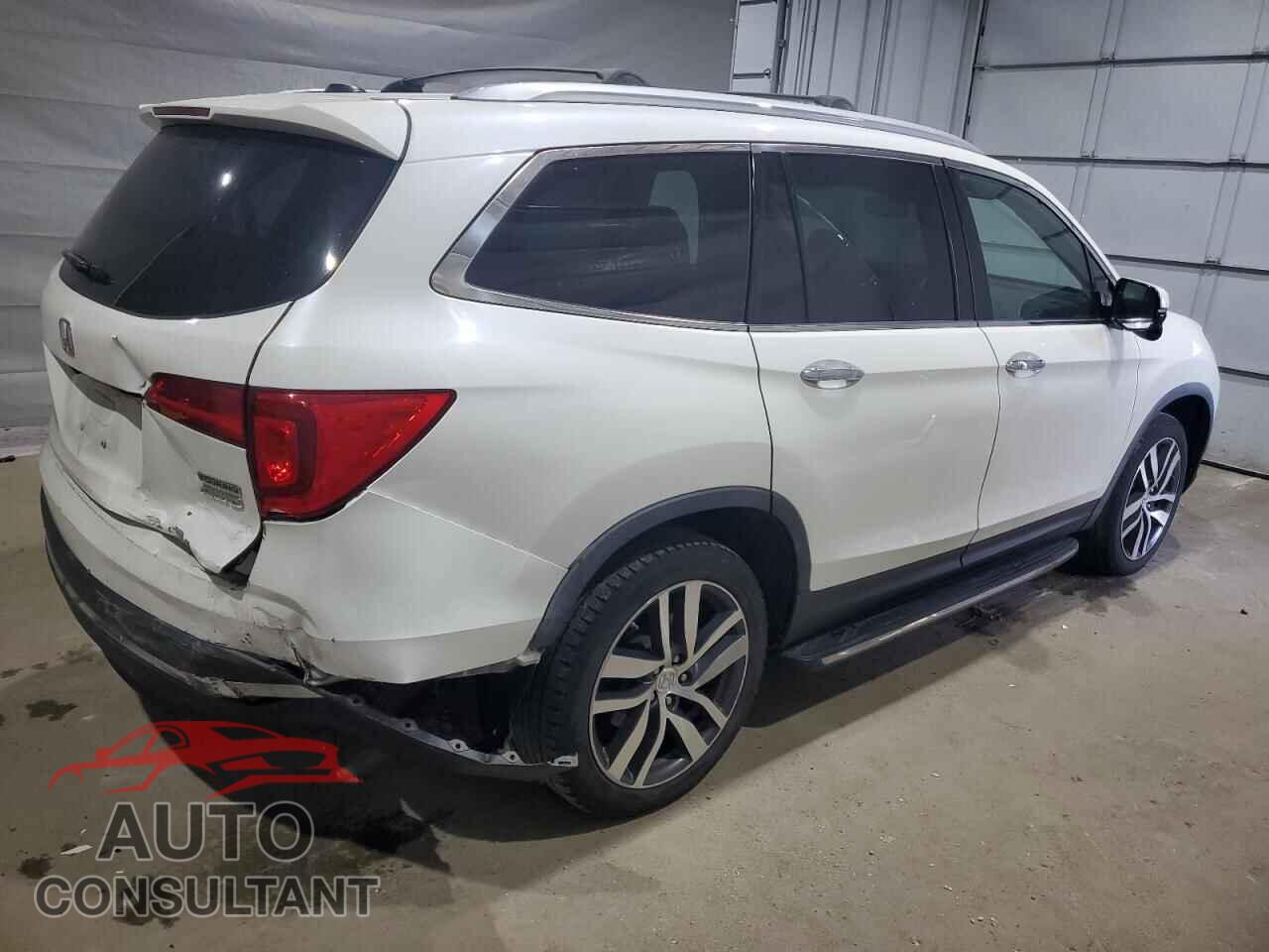 HONDA PILOT 2017 - 5FNYF6H98HB000509