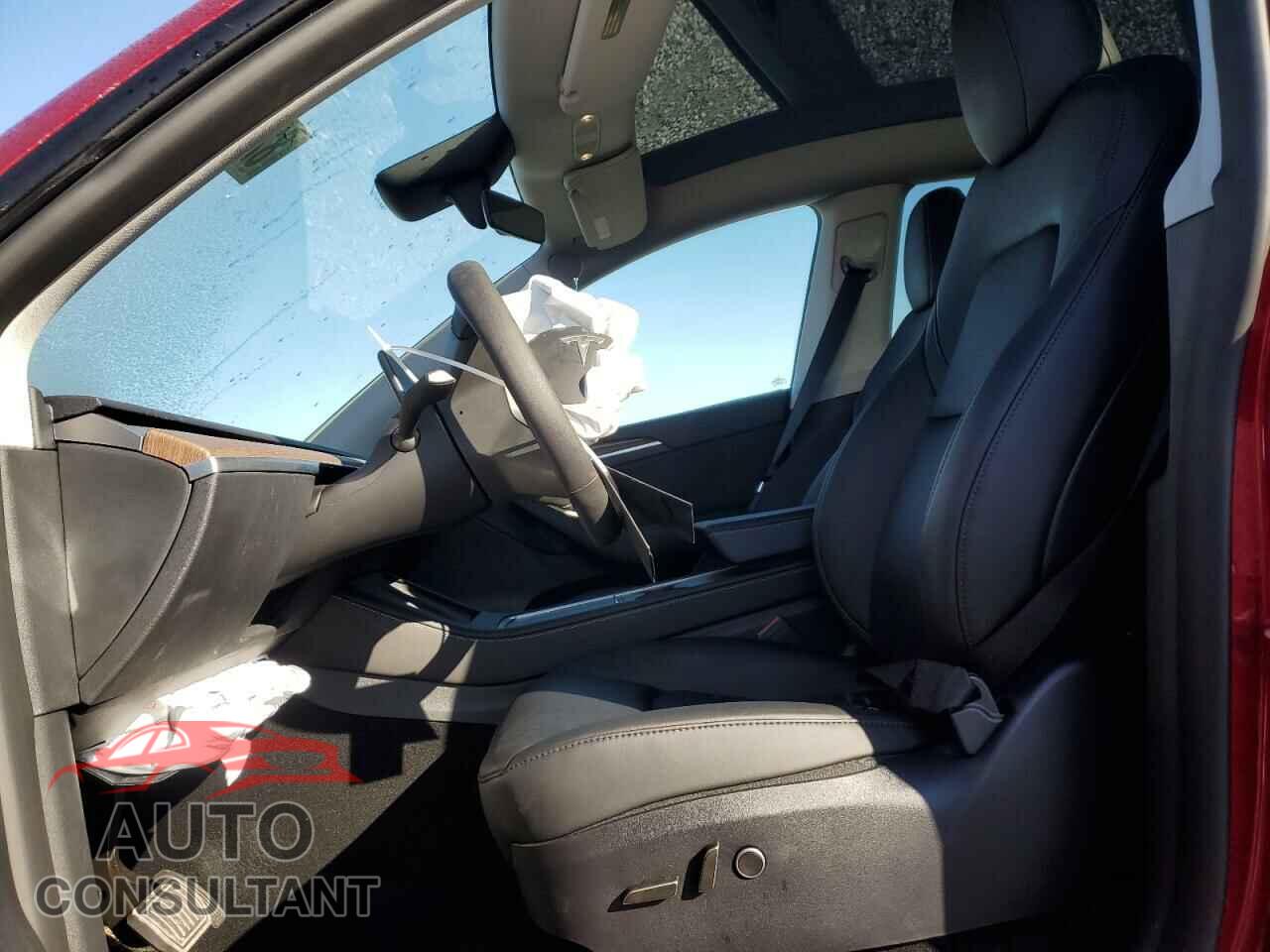 TESLA MODEL Y 2024 - 7SAYGDED1RF132705